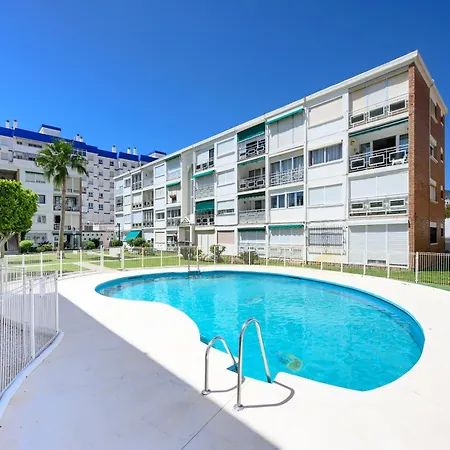 Sea View Apartment *